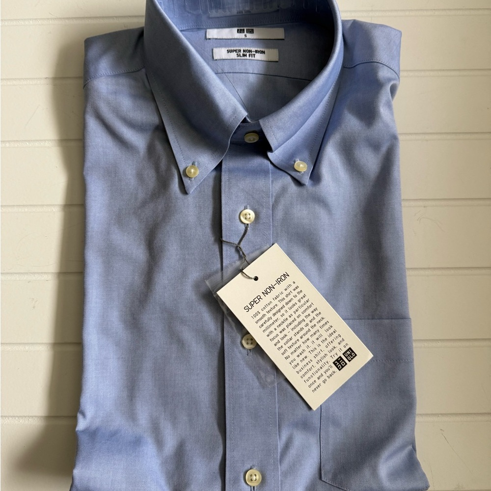 Uniqlo Light Blue Super Non-Iron Casual Button-Down Shirt